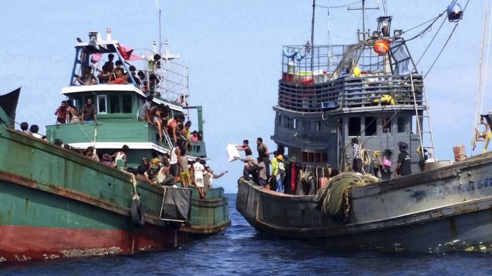 Rohingya-Flüchtlinge bekommen Hilfe von Fischern