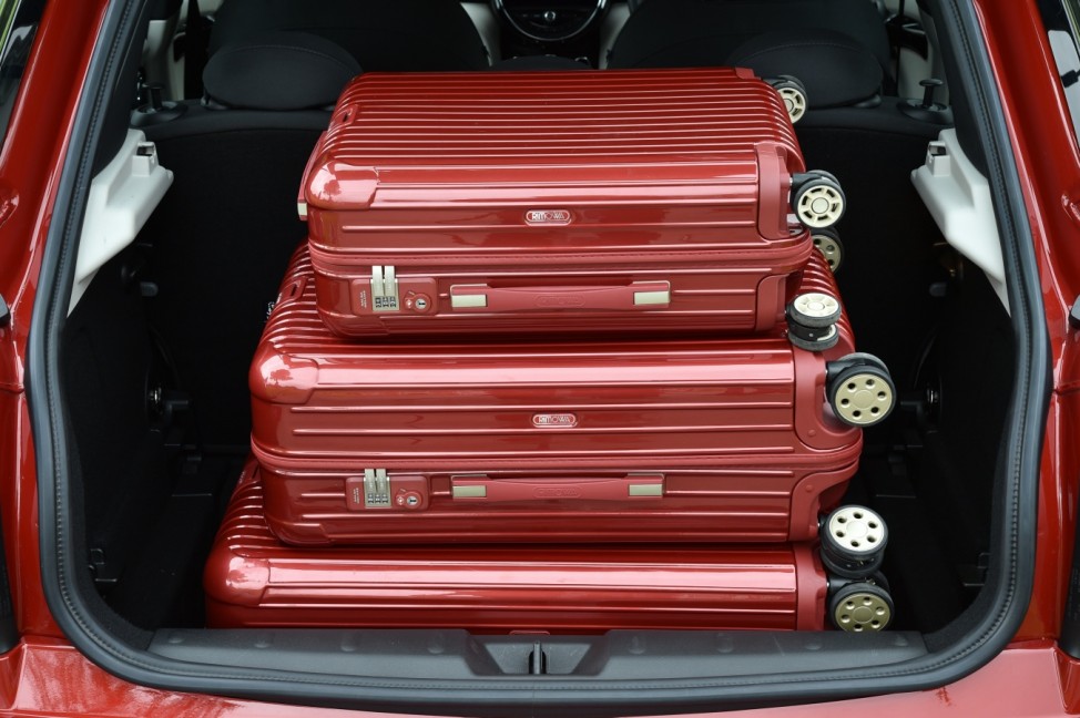Der Kofferraum des Mini Cooper S Fünftürers.