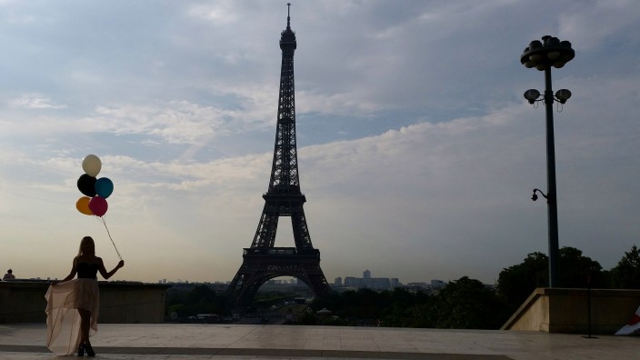 Steuerreform: Wenig Grund zum Feiern am Eiffelturm: "Im Moment kommt einfach alles zusammen", sagt ein Tourismus-Fachmann in Paris.