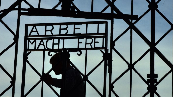 Neues 'Arbeit macht Frei'-Tor für Dachau