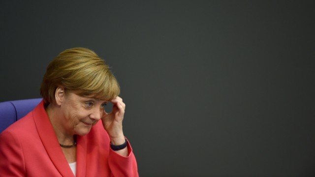 Regierungserklärung: "Wo ein Wille ist, ist ein Weg". Wie ein Mantra wiederholt Merkel diesen Satz, an Athen gewandt.