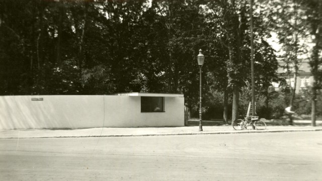 Großformat: Fritz Schreib schoss das Bild von der Trinkhalle im Jahr 1932.