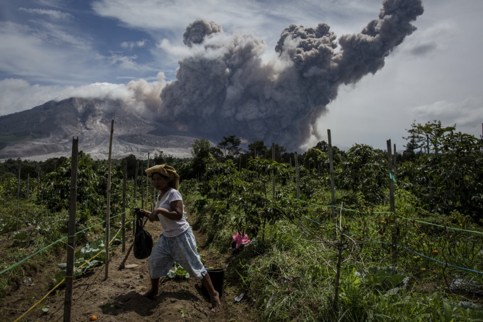 Locals Fear The Worst As Mt Sinabung Eruptions Continue