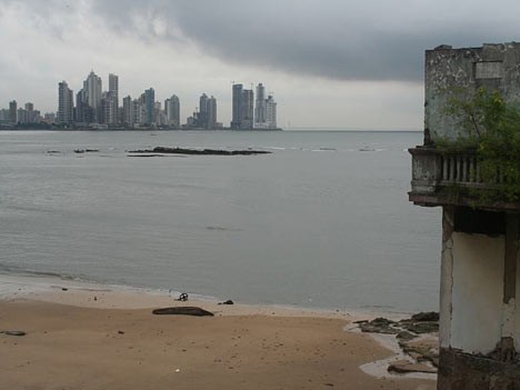 Blick auf die Skyline von Panama City, Jacobi