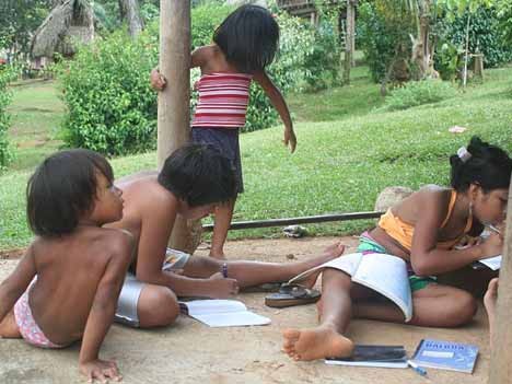 Indio-Kinder in Panama, Jacobi