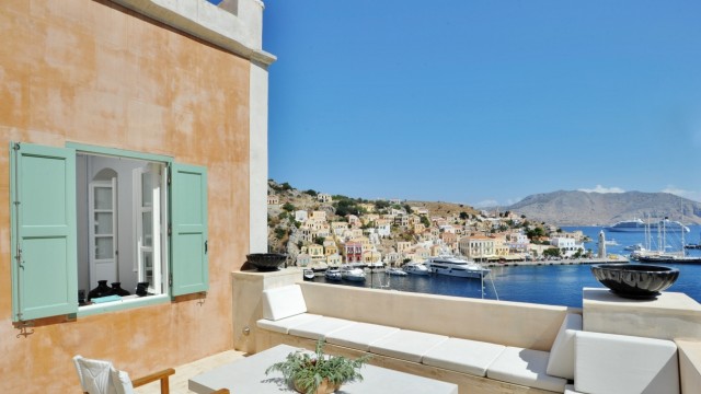 Griechenland: Schöne Aussichten: 2014 war ein Rekordjahr für Rhodos. 2,5 Millionen Touristen kamen auf die Insel, und so mancher will bleiben.