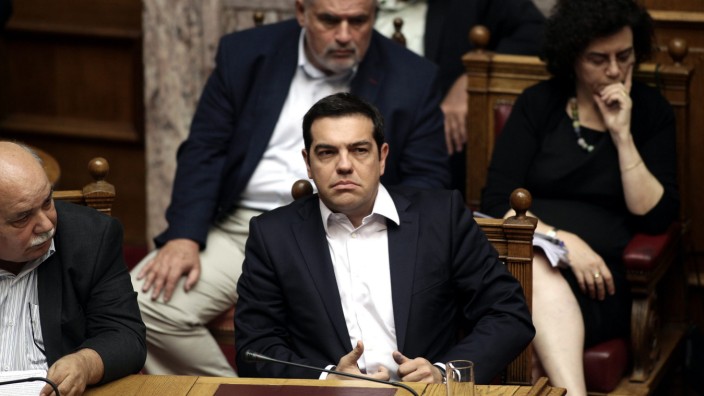 Debate on the referendum in the plenary session at the Greek Parl