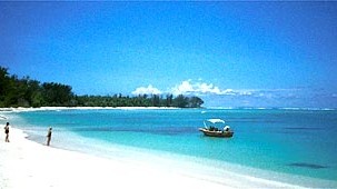 Auf den Seychellen herrschen wahrhaft paradiesische Verhältnisse: Hitze, lange, weiße Strände, warmes Wasser