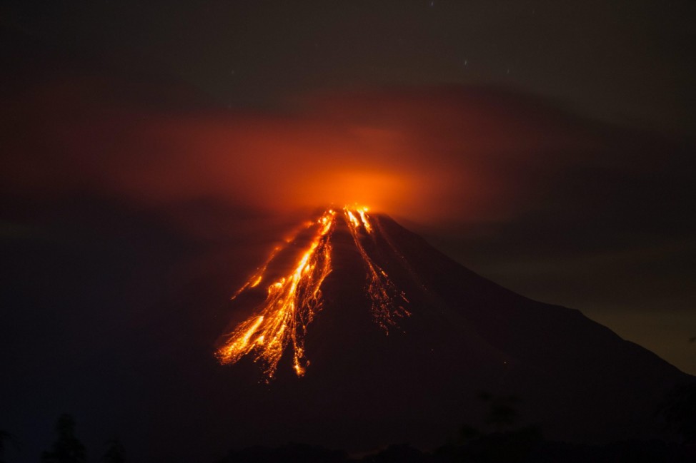 COLIMA VOLCANO REGISTERS A 'CONTINUOUS ACTIVE STAGE'