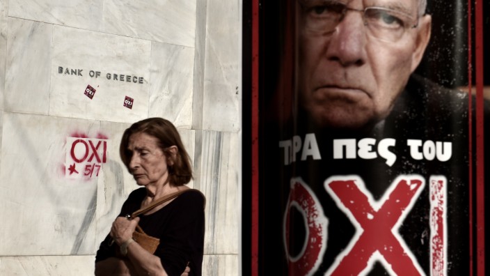Griechenland: Schon vor dem griechischen Referendum hatte es Anti-Schäuble-Plakate in Griechenland gegeben. Die Kritik ist nicht verstummt.