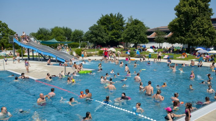 Preisanstieg: Das Freibad in Grafing öffnet spätestens am 11. Mai. Künftig wird ein Besuch dort für viele teurer.