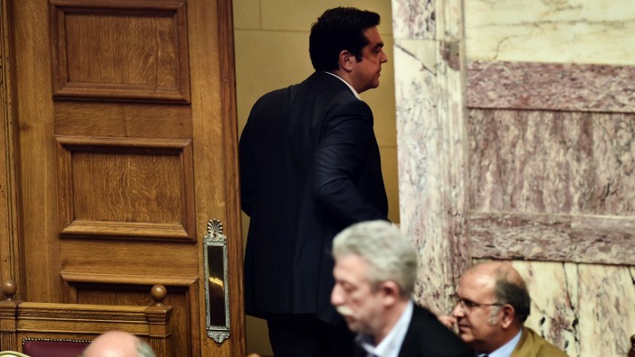 Griechenland: Ein Ja für den von ihm ausgehandelten Kompromiss, dann verlässt Griechenlands Premier Alexis Tsipras das Parlament - ohne eigene Mehrheit.