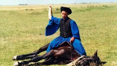 Ungarn: Ungarischer "Cowboy" aus der Puszta: Pferdehirten wie Miklós beherrschen ihr Pferd in allen Lagen.