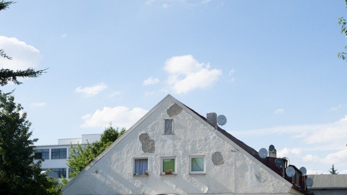 Gebäude Norderneyer Str. 10 in Milbertshofen; das wird abgerissen und für eine Flüchtlingsunterkunft genutzt
