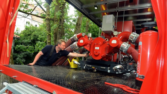 Neue Ausrüstung für die Feuerwehr: Die Feuerwehren dürfen sich über eine neu Zapfwellenpumpe freuen