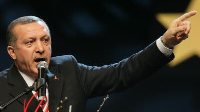 Streit um Erdogans Schul-Vorschlag: Der türkische Ministerpräsident Recep Tayyip Erdogan in Köln