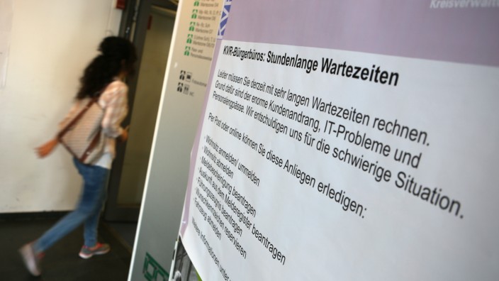 KVR München: Wer etwas im Bürgerbüro zu erledigen hat, muss sich auf lange Wartezeiten einstellen.