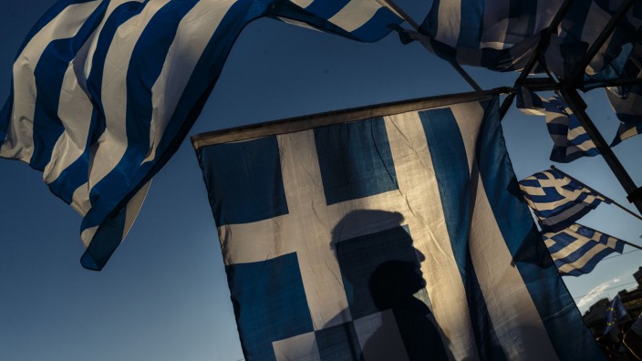 Griechenland: Demonstration vor dem Athener Parlament im Juni: Macht der IWF nicht mit, wird es für Deutschland viel teurer.