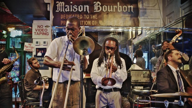 USA: Im Maison Bourbon, einem berühmten Live Jazz Club der Stadt.