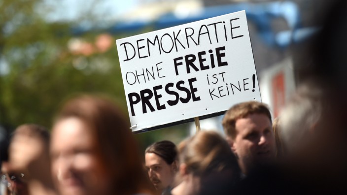 Demonstration von Internetaktivisten für Pressefreiheit