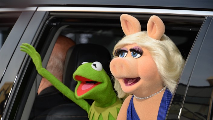 Love no longer blossoms for Miss Piggy and Kermit