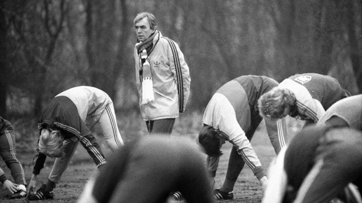 Hamburger SV: "Wenn's nicht floriert, muss man hineinspringen": Ernst Happel, HSV-Coach von 1981 bis 1987. Nach ihm florierte es nicht mehr.