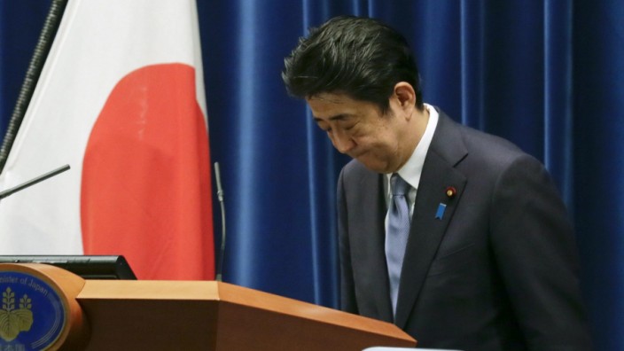 Japan premier Abe upholds past apologies for World War II actions