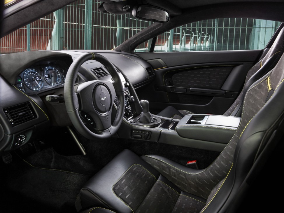 Der Innenraum des Aston Martin V8 Vantage N430.