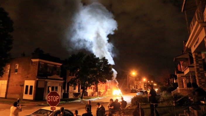 St. Louis: Gewaltsame Proteste in St. Lous nachdem die Polizei einen schwarzen Teenager erschossen hat.