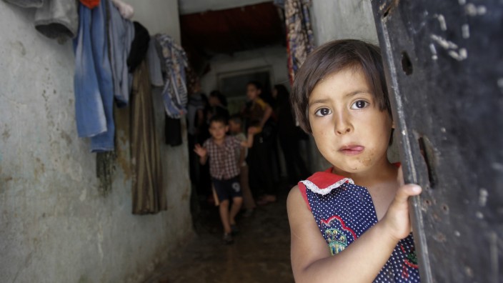 Jordanien: In einem Einwanderungsland: Ein vierjähriges syrisches Mädchen in einem Slum-Viertel von Amman.