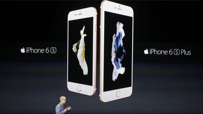 Apple CEO Tim Cook introduces the iPhone 6s and iPhone 6sPlus during an Apple media event in San Francisco, California