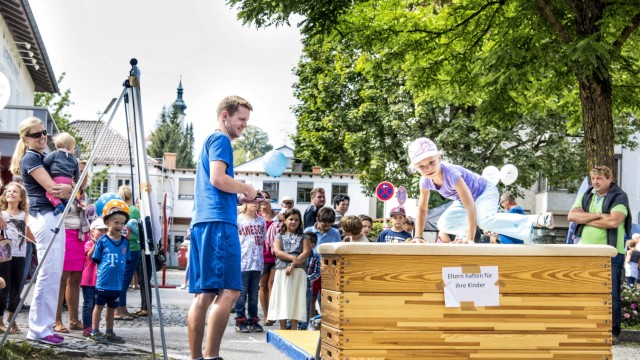 Starnberg: Ein Kasten ist doch kein Hindernis: Sportlich zeigten sich auch die kleinen Besucher beim Aktionstag "Starnberg bewegt".