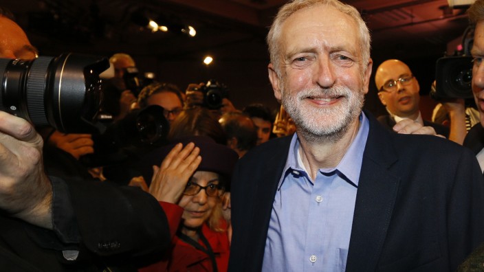 Sozialismus: Steht normalerweise weiter links: Jeremy Corbyn, hier nach seiner Wahl zum Labour-Vorsitzenden am 12. September 2015 in London