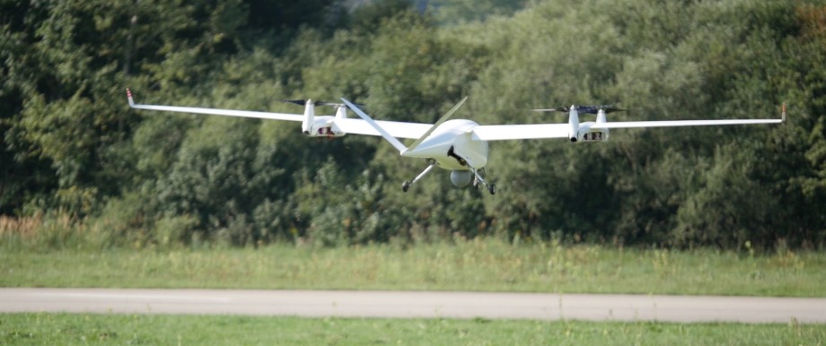 Drohnen-Testgelände: Die Quantum VRT kann senkrecht starten und landen.