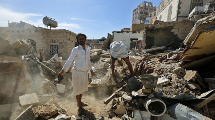 Saudi led coalition maintains high level of airstrikes on civilia