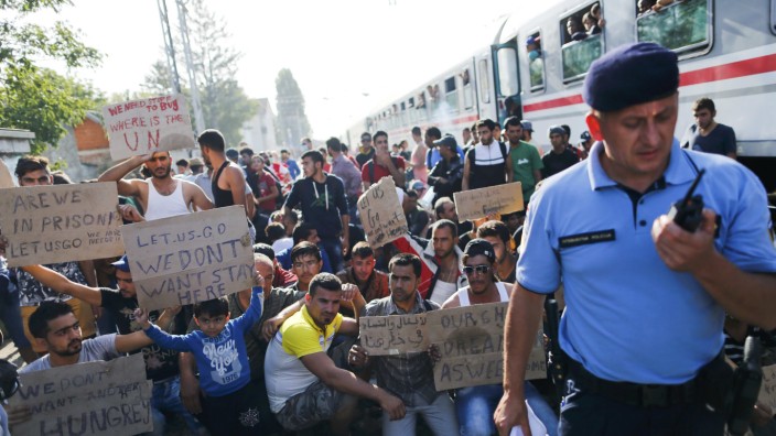 Migrants protest at the Tovarnik railway station, Croatia