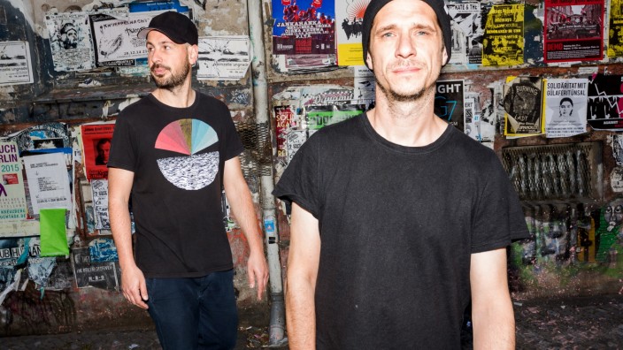 Neues Album: Gemeinsam auf der Suche nach Neuem: Roger Manglus (links) und Florian Schuster von der Münchner Rap-Band Blumentopf arbeiten an einem neuen Projekt.