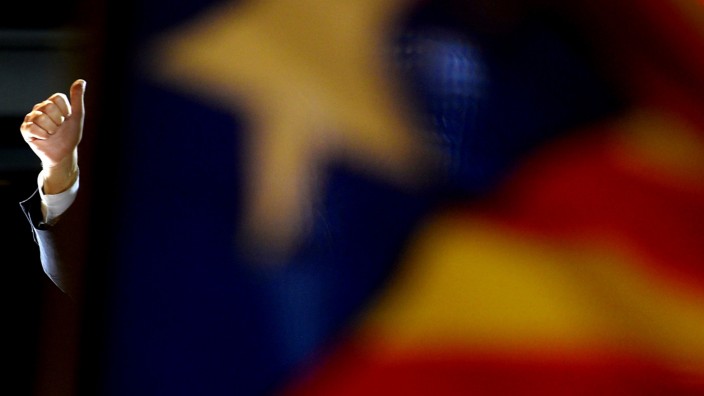 Spanien: Die Unabhängigkeitsbefürworter haben am Sonntag bei der Regionalwahl in Katalonien eine absolute Mehrheit der Mandate im Regionalparlament erlangt.