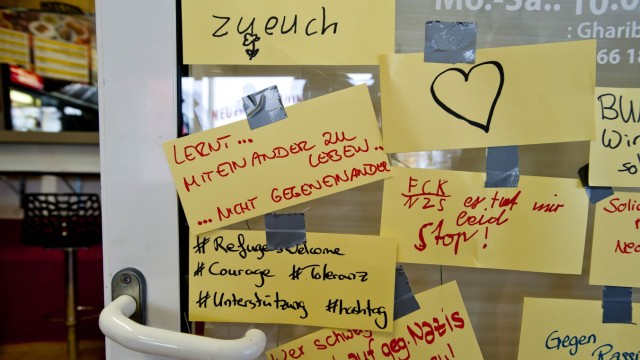 Nach Überfall auf Döner-Imbiss: Große Solidarität zeigen die Ebersberger Bürger mit den Opfern des fremdenfeindlichen Angriffs auf den Döner-Imbiss am Bahnhof.