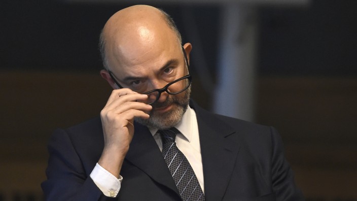 Kosten für Flüchtlinge: EU-Kommissar Pierre Moscovici
