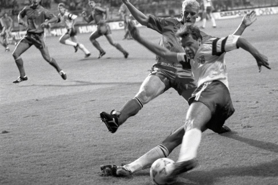 Fußball-Länderspiel Belgien - DDR 1990 in  Brüssel (0:2)