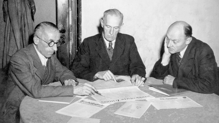 Die drei Lizenzinhaber der SZ August Schwingenstein, Edmund Goldschagg und Dr. Franz Jodef Schöningh