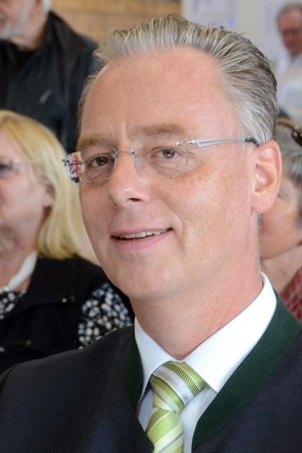 Petershausen: Bürgermeister Marcel Fath freut sich über die große Resonanz am Tag der Regionen.