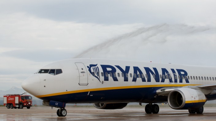 First Ryanair Flight Arrives At Castellon Airport