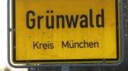 Steueraffäre: Der Villenvorort Grünwald ist so diskret, dass nicht einmal die Polizei erfährt, wo die Steuerfahnder zuschlagen.