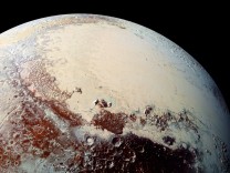 Astronomie: Warum einige Astronomen Pluto wieder zum „Planet“ ernennen wollen