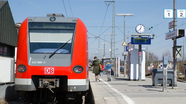 Wolfratshausen/Icking: Ab Montag bleibt die S 7 tagsüber im Bahnhof, dafür fahren Ersatzbusse bis Icking.