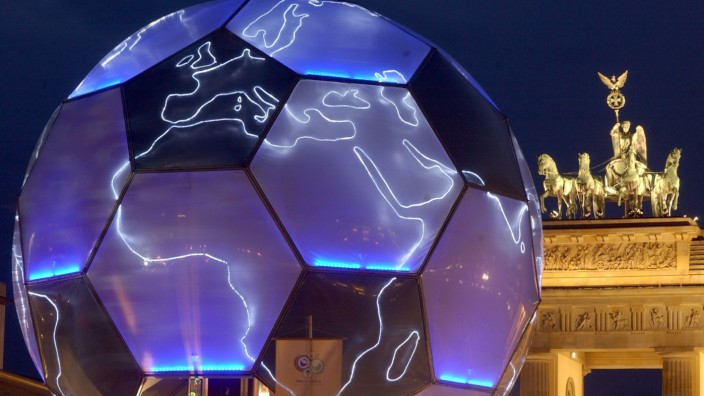 'Die WM-Macher' - Fußball-Globus