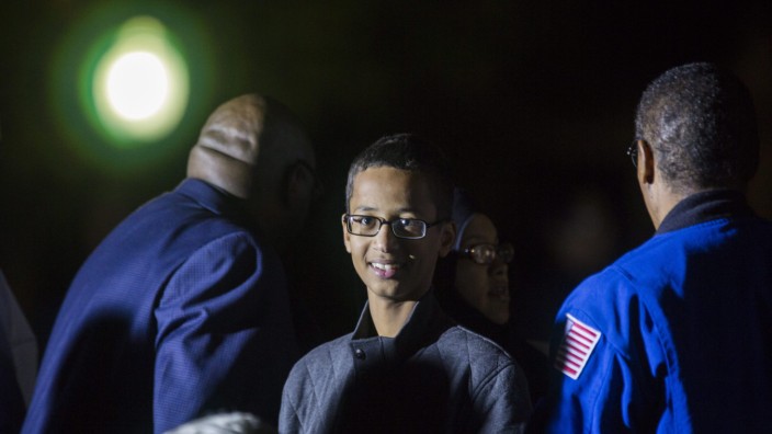 US President Barack Obama hosts Texas student Ahmed Mohamed at th