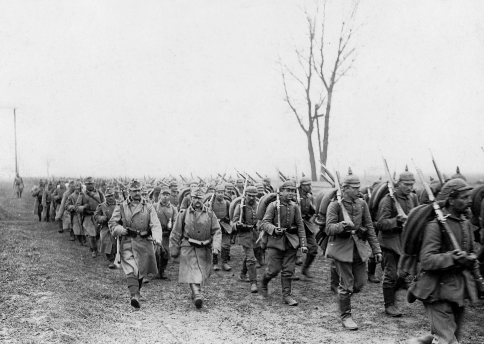 Deutsche und österreichische Soldaten in Russisch-Polen, 1914